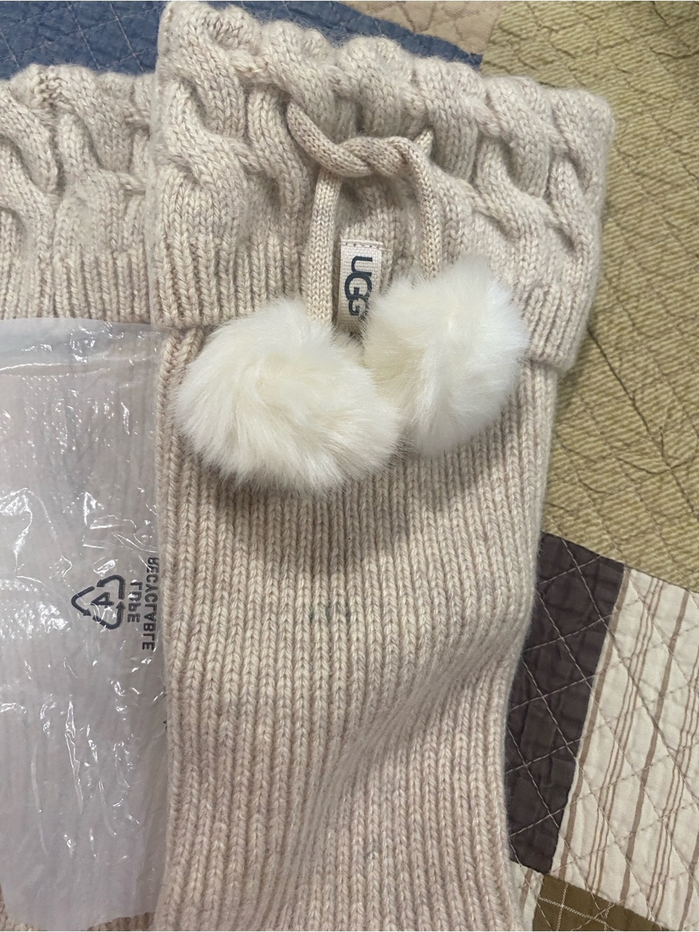 🆕Women’s UGG POM POM tall faux fur Rainboot socks. New in box